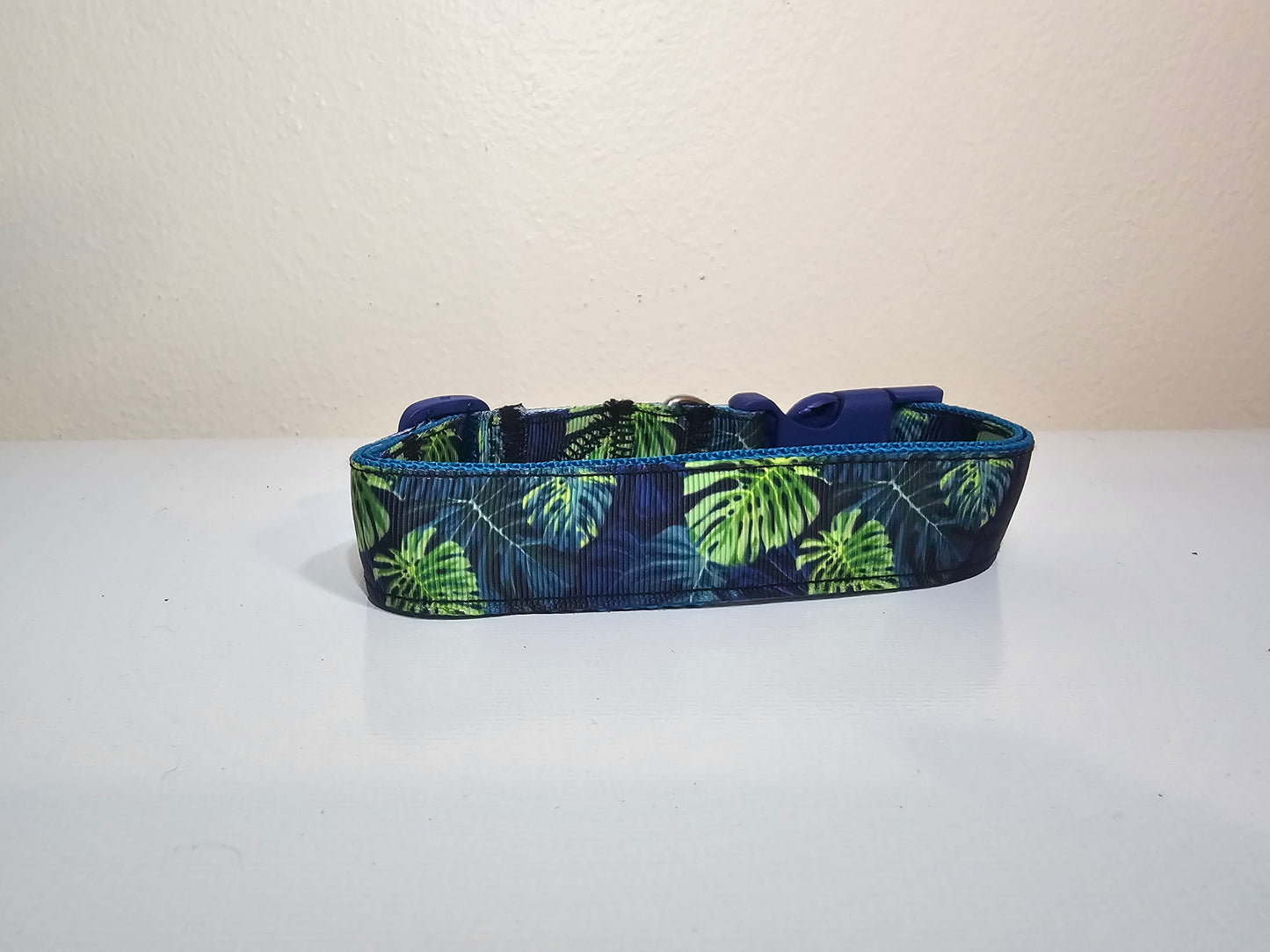 Monstera Ribbon Collar