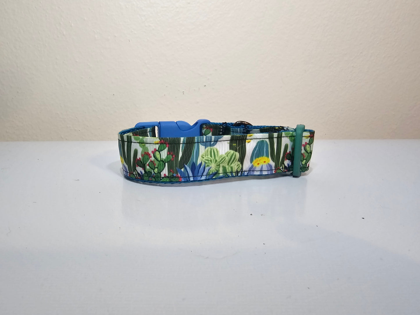 Cactus ribbon Collar